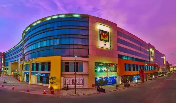 Featured Image of Malls Near Godrej Regent Park